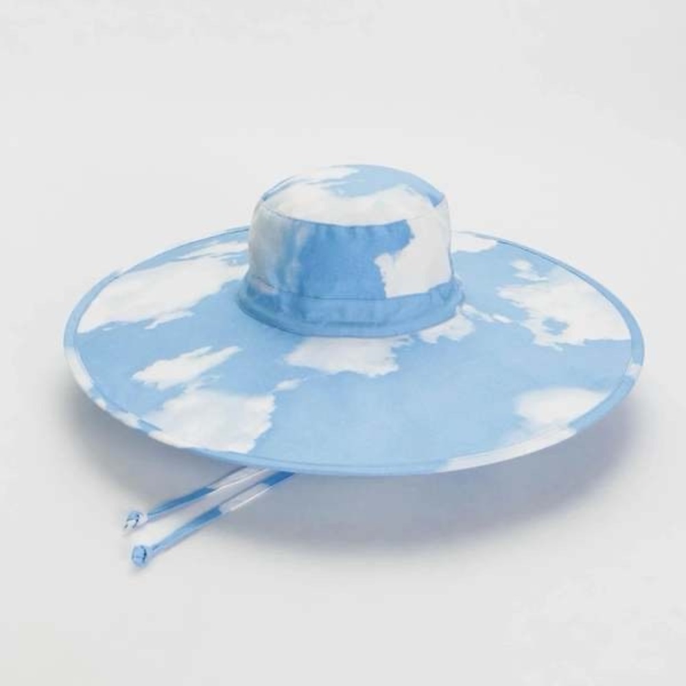 BAGGU Blue and White Packable Sun Hat - Picture 6 of 6